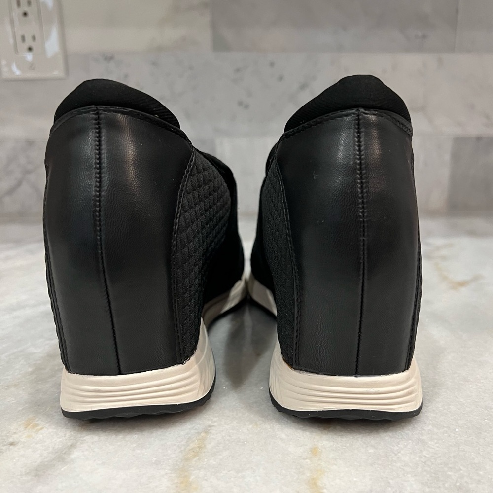 Baretraps Jamese Black Wedge Slip On Sneaker - Picture 8 of 10